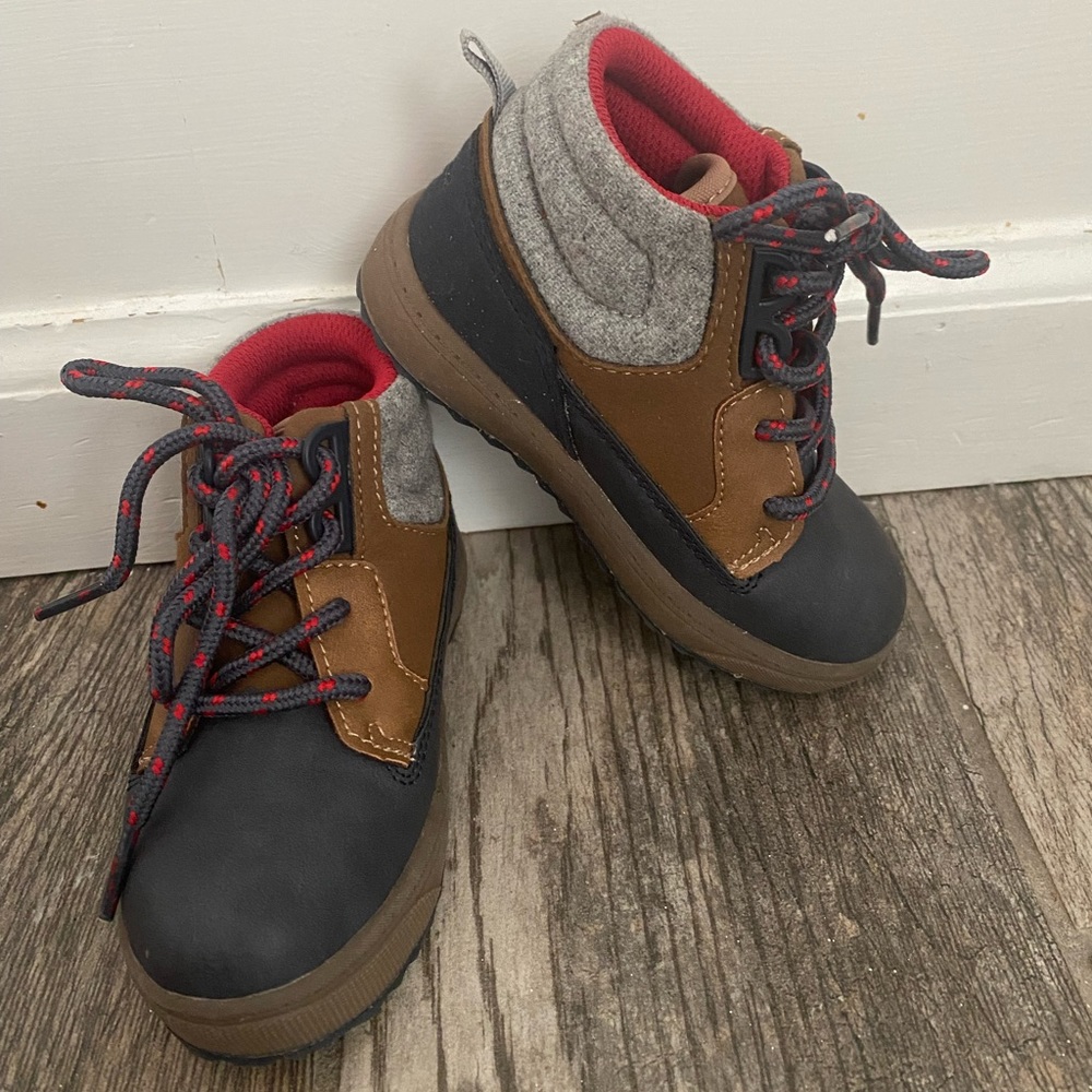 Outdoor toddler boots